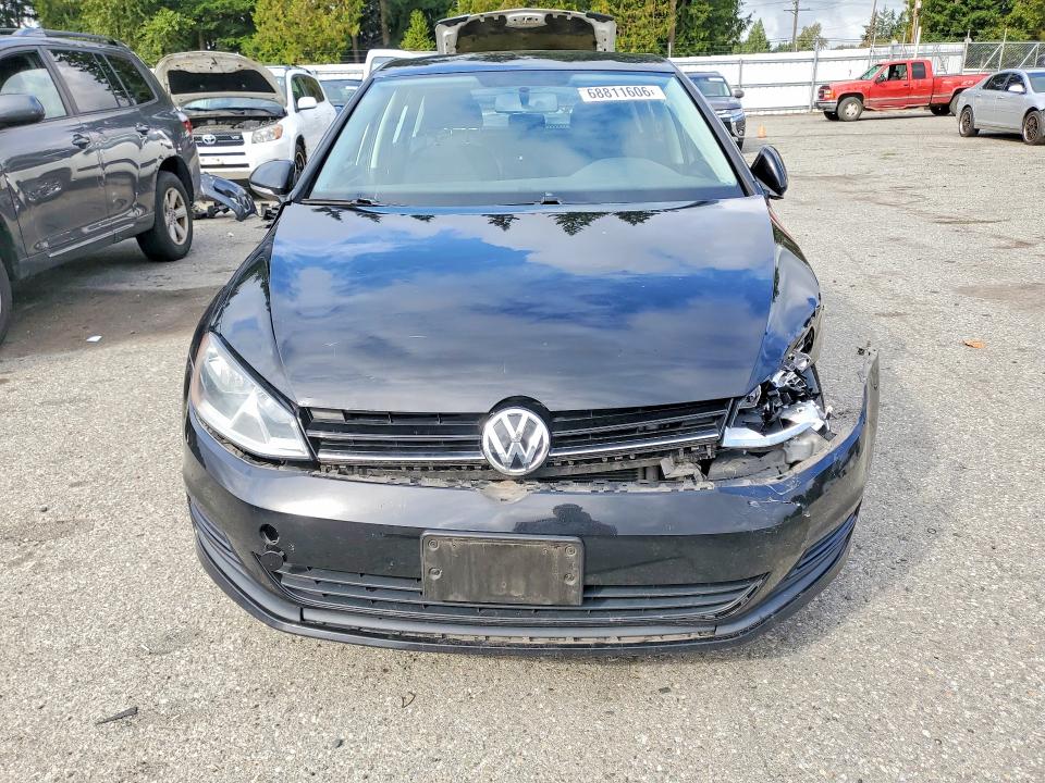 2017 Volkswagen Golf მანქანა იყიდება აუქციონზე, vin: 3VW217AU3HM010110, აუქციონის ნომერი: 68811606
