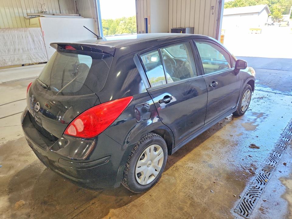 70086766 :رقم المزاد ، 3N1BC1CP4AL456511 vin ، 2010 Nissan Versa مزاد بيع
