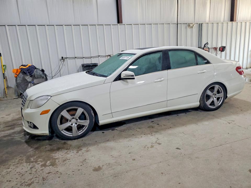 69307116 :رقم المزاد ، WDDHF8HB2AA156757 vin ، 2010 Mercedes-benz E مزاد بيع