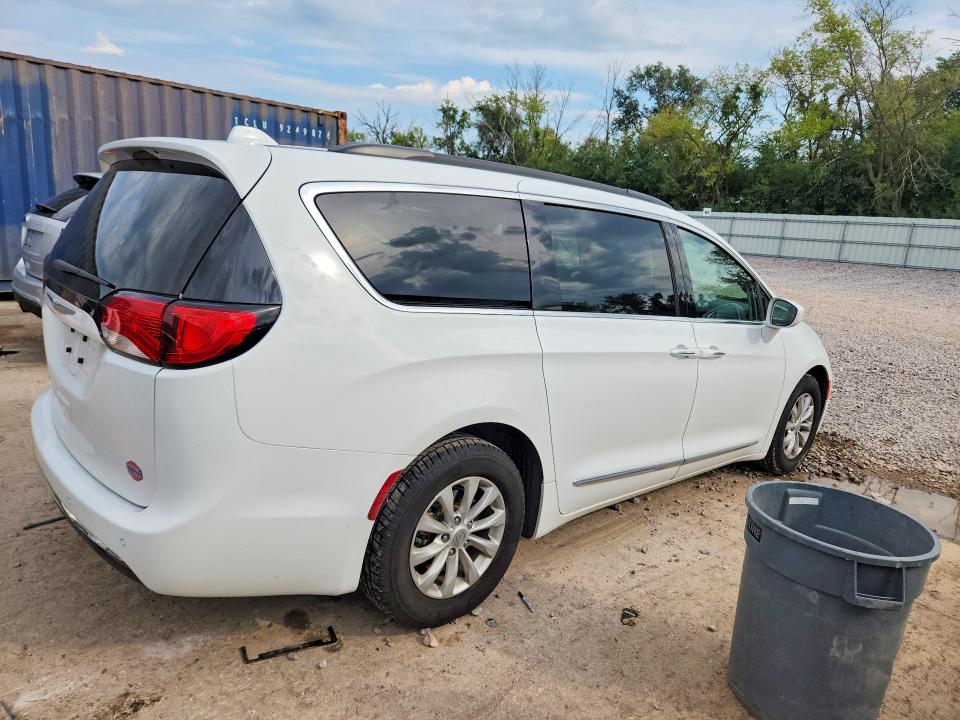 67662706 :رقم المزاد ، 2C4RC1BG5HR576960 vin ، 2017 Chrysler Pacifica مزاد بيع