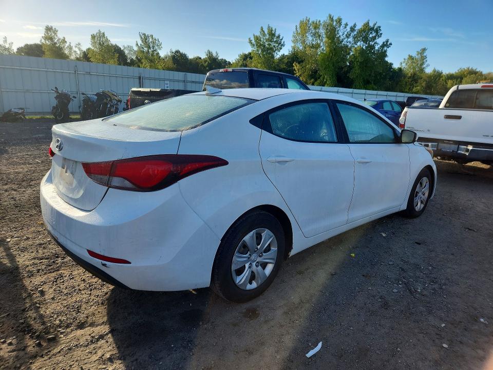 Aukcja sprzedaży 2016 Hyundai Elantra, vin: 5NPDH4AE9GH704934, numer aukcji: 70139526