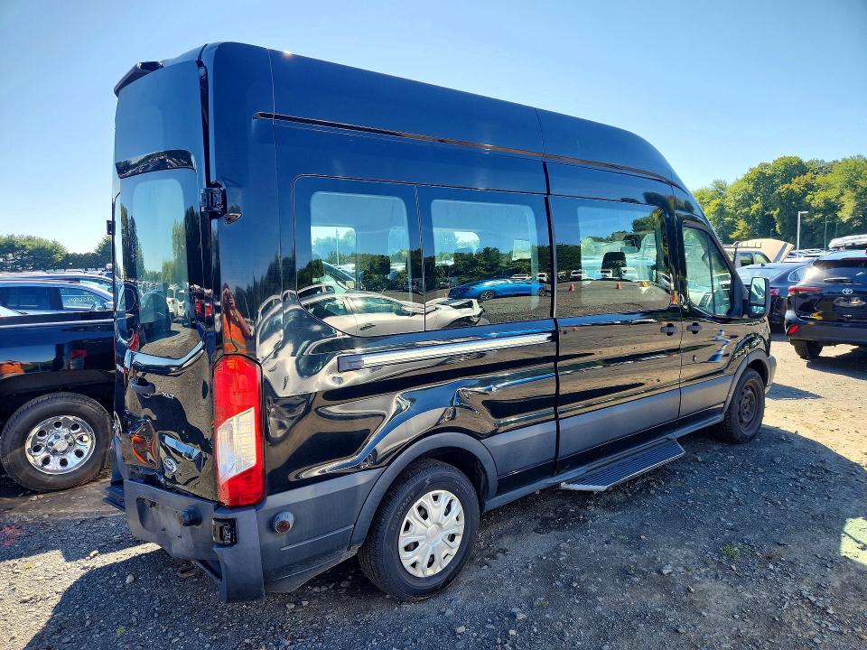 68039606 :رقم المزاد ، 1FBAX2XM0KKA82652 vin ، 2019 Ford Transit مزاد بيع
