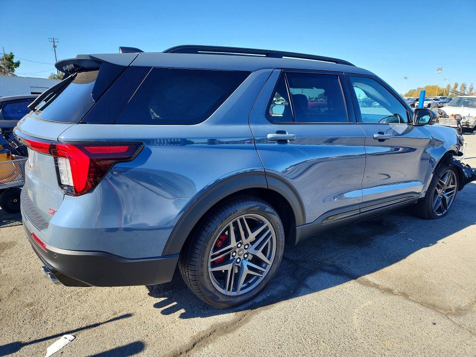 Продажа на аукционе авто 2025 Ford Explorer, vin: 1FMWK8GC0SGC15418, номер лота: 70384516