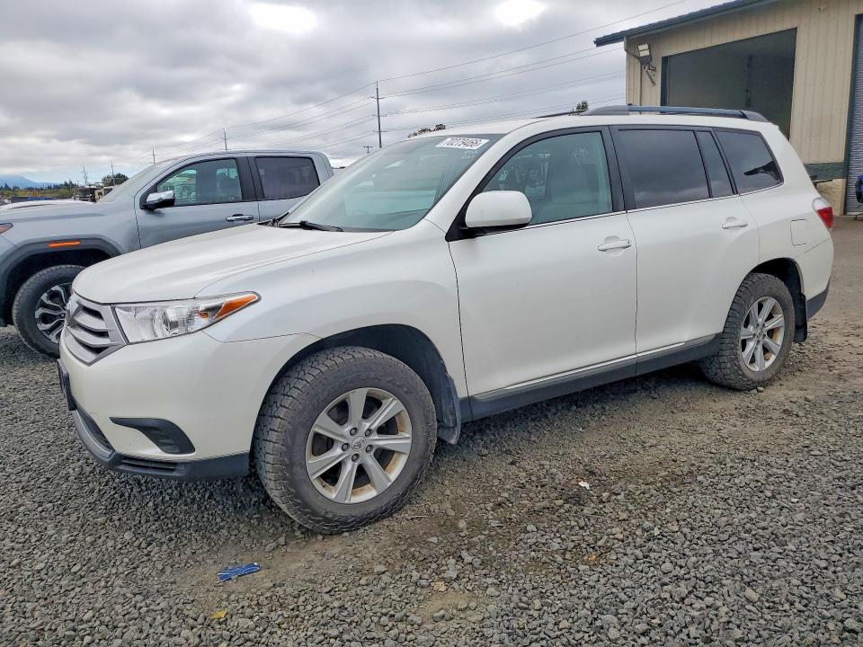 Продажа на аукционе авто 2012 Toyota Highlander, vin: 5TDBK3EH0CS100197, номер лота: 70279466