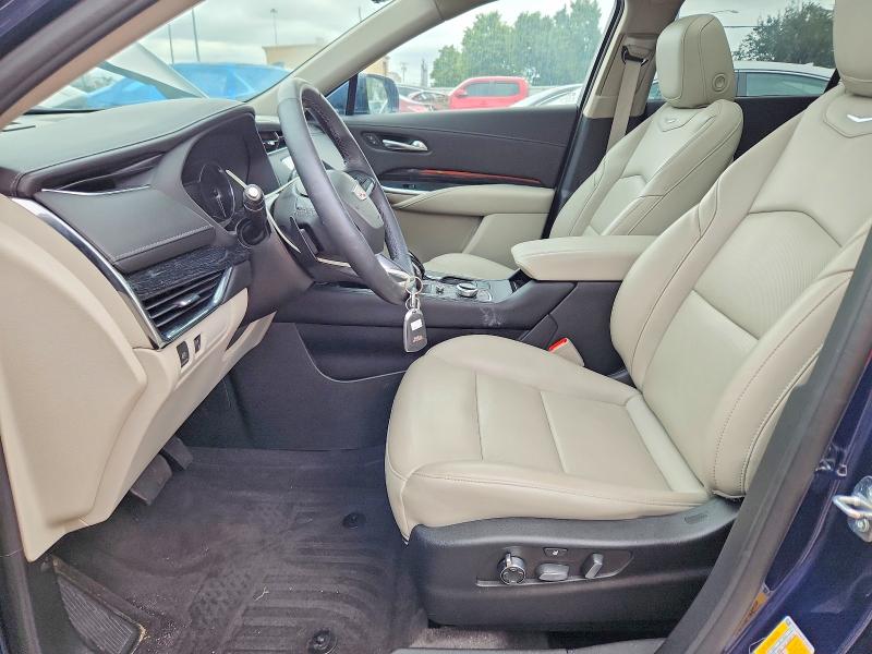 69286386 :رقم المزاد ، 1GYFZCR45NF138574 vin ، 2022 Cadillac Xt4 مزاد بيع
