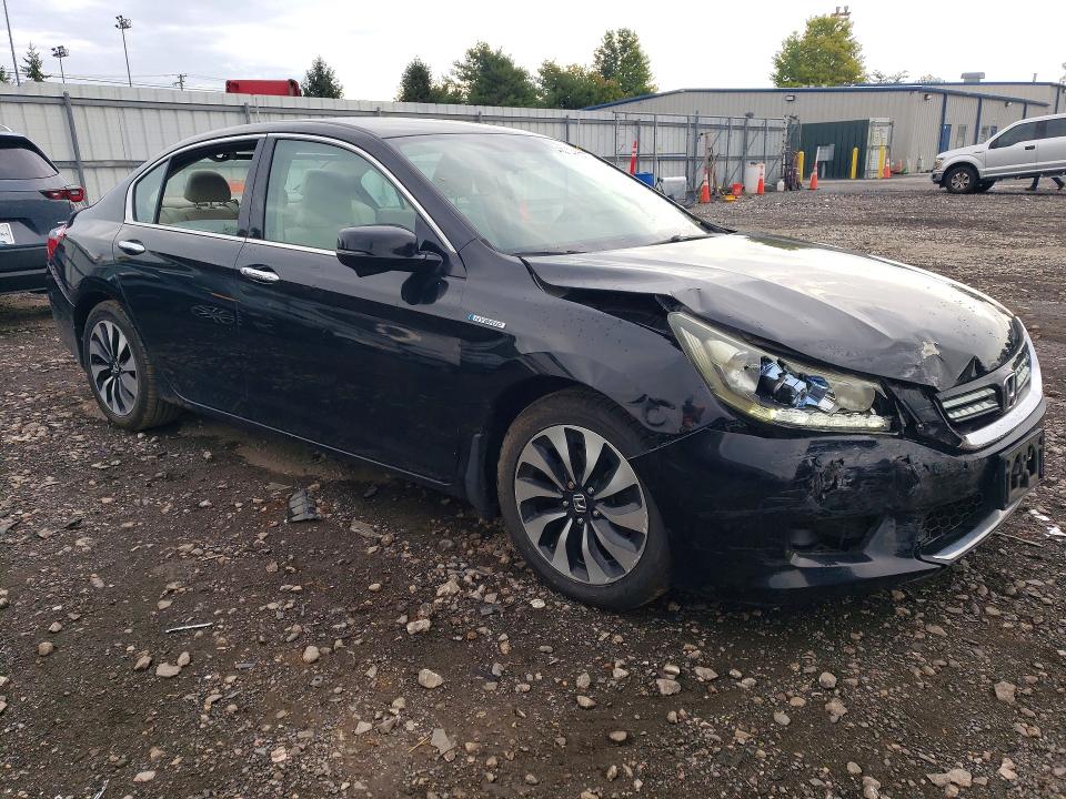 Продажа на аукционе авто 2015 Honda Accord, vin: 1HGCR6F30FA004688, номер лота: 67938986