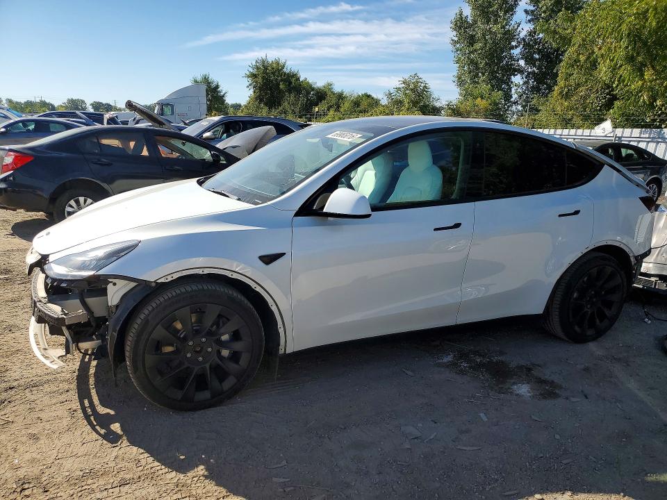 Продажа на аукционе авто 2022 Tesla Model Y, vin: 7SAYGAEE0NF327194, номер лота: 69965016