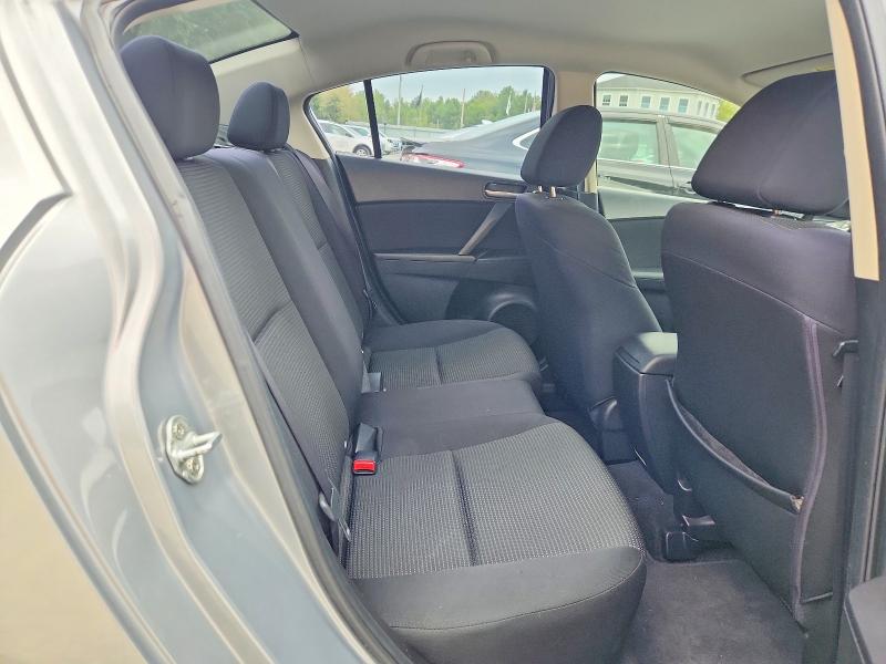 68170496 :رقم المزاد ، JM1BL1UG3C1572823 vin ، 2012 Mazda 3 مزاد بيع