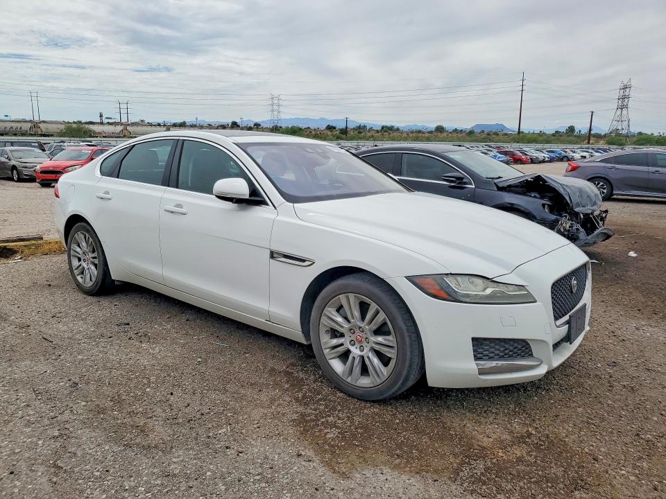 Продаж на аукціоні авто 2017 Jaguar Xf, vin: SAJBD4BVXHCY35581, номер лоту: 69225126