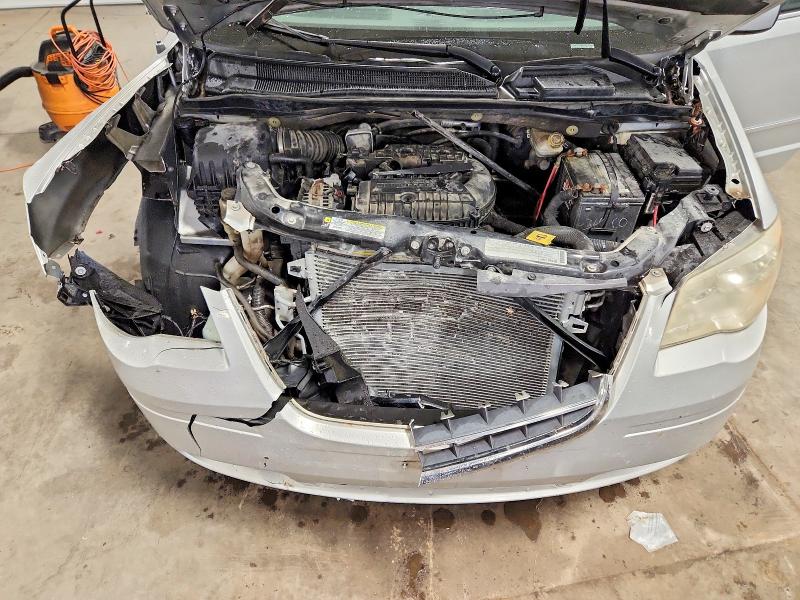 2010 Chrysler Town & Country მანქანა იყიდება აუქციონზე, vin: 2A4RR5DX7AR137746, აუქციონის ნომერი: 70301956