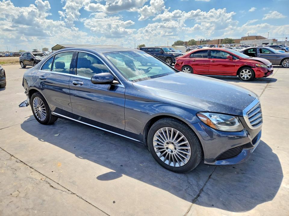 67271016 :رقم المزاد ، 55SWF4KB0GU131115 vin ، 2016 Mercedes-benz C مزاد بيع