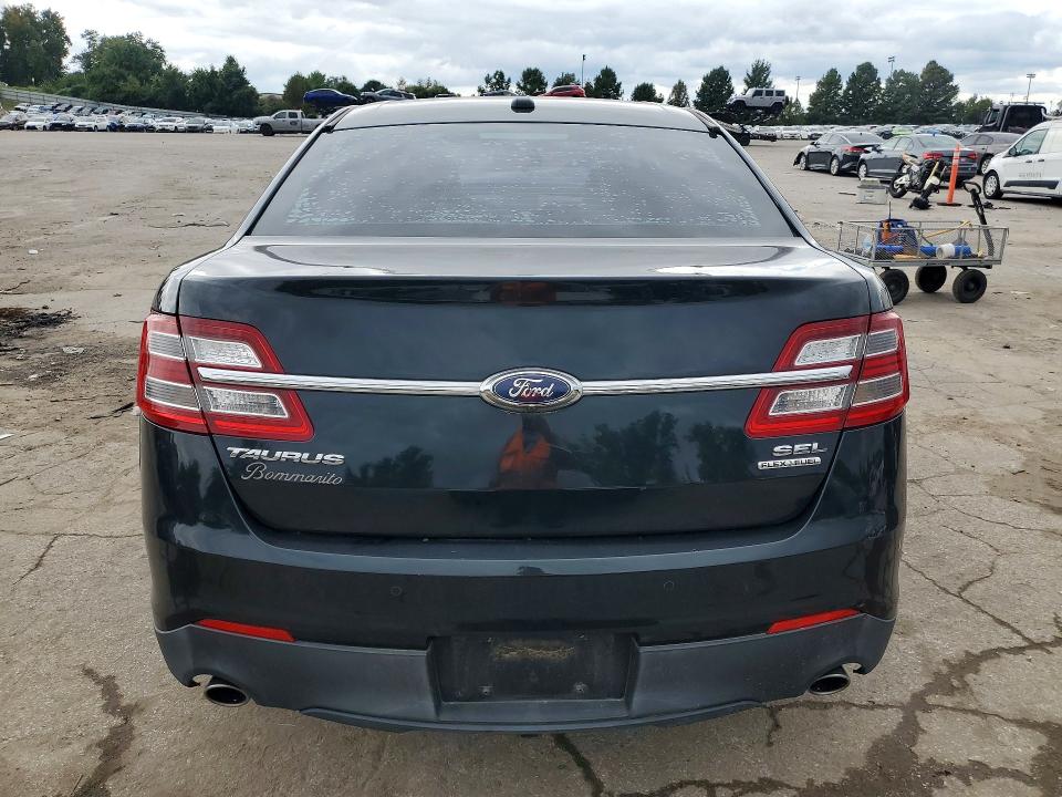 Продажа на аукционе авто 2015 Ford Taurus, vin: 1FAHP2E82FG112670, номер лота: 69684366