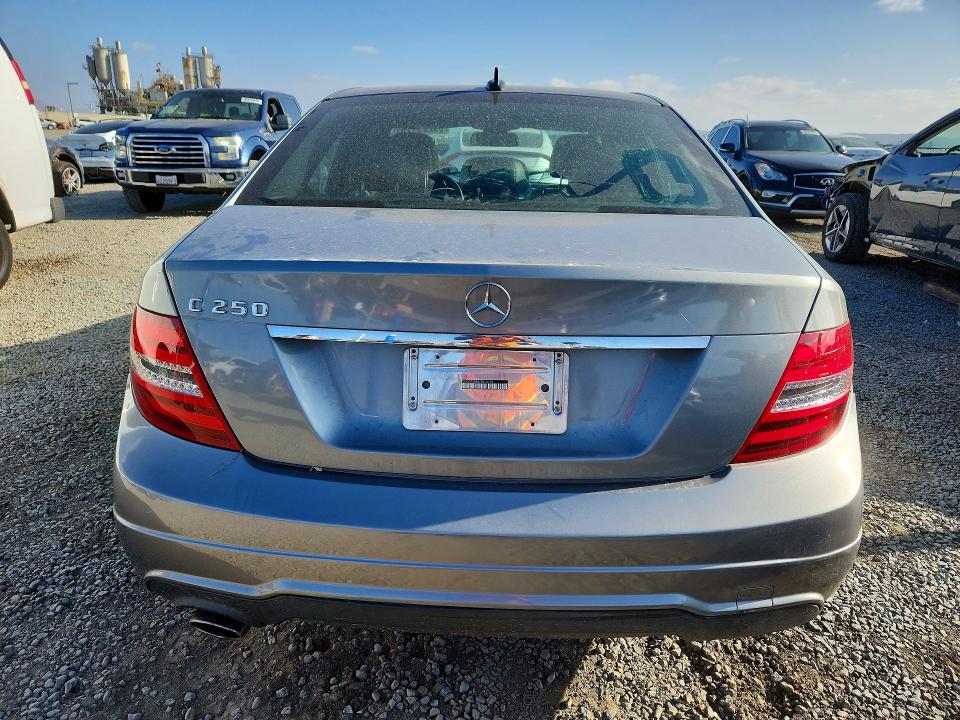 69229176 :رقم المزاد ، WDDGF4HB6CR214118 vin ، 2012 Mercedes-benz C مزاد بيع
