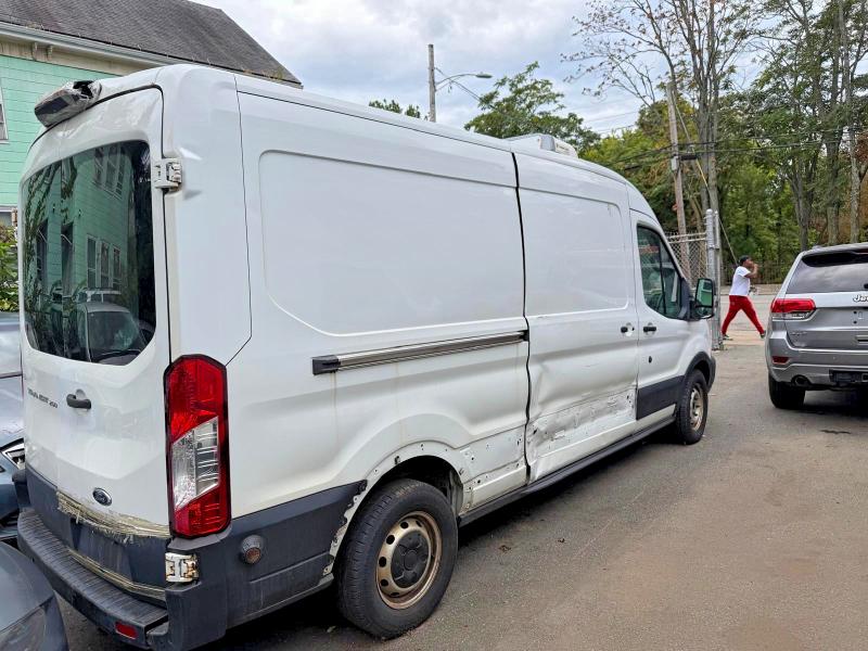 68586716 :رقم المزاد ، 1FTYR2CMXKKA29855 vin ، 2019 Ford Transit مزاد بيع