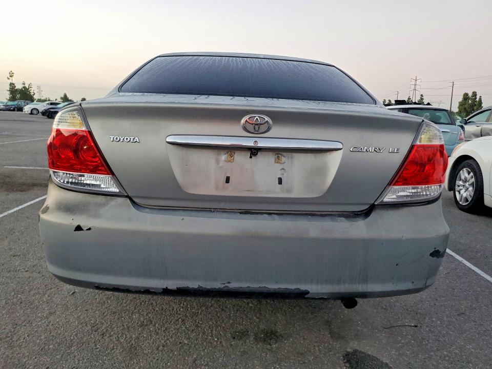 69342666 :رقم المزاد ، 4T1BE32K75U621452 vin ، 2005 Toyota Camry مزاد بيع