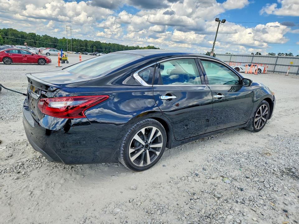68731666 :رقم المزاد ، 1N4AL3AP1HC496385 vin ، 2017 Nissan Altima مزاد بيع