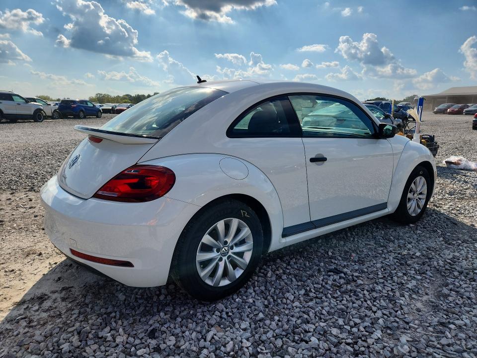 68855956 :رقم المزاد ، 3VWF17AT2HM617544 vin ، 2017 Volkswagen Beetle مزاد بيع