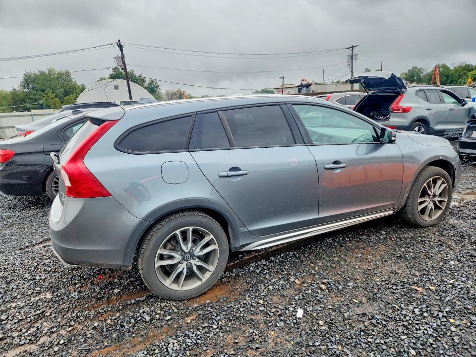 Aukcja sprzedaży 2017 Volvo V60 Cross Country, vin: YV440MWK5H1041096, numer aukcji: 70519646