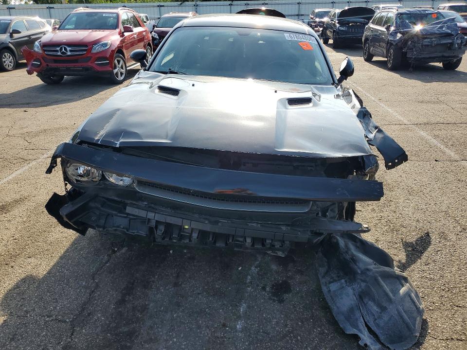 67804806 :رقم المزاد ، 2C3CDYAG1DH607641 vin ، 2013 Dodge Challenger مزاد بيع