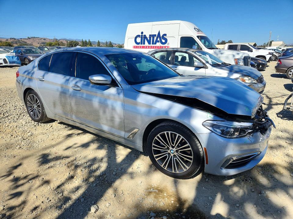 71057426 :رقم المزاد ، WBAJE7C34HWA03657 vin ، 2017 Bmw 540 مزاد بيع