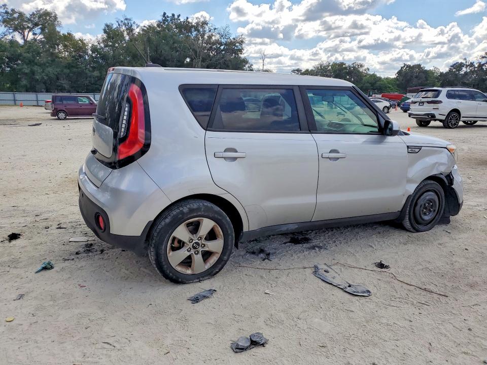 70640586 :رقم المزاد ، KNDJN2A27H7465122 vin ، 2017 Kia Soul مزاد بيع