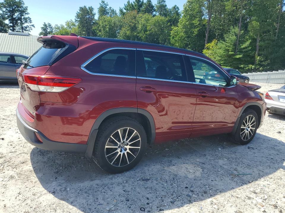 Продаж на аукціоні авто 2017 Toyota Highlander, vin: 5TDJZRFH5HS385950, номер лоту: 67605256