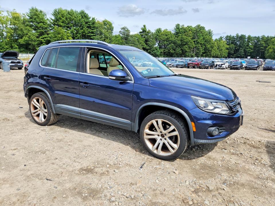 67330486 :رقم المزاد ، WVGBV7AX2CW607755 vin ، 2012 Volkswagen Tiguan مزاد بيع