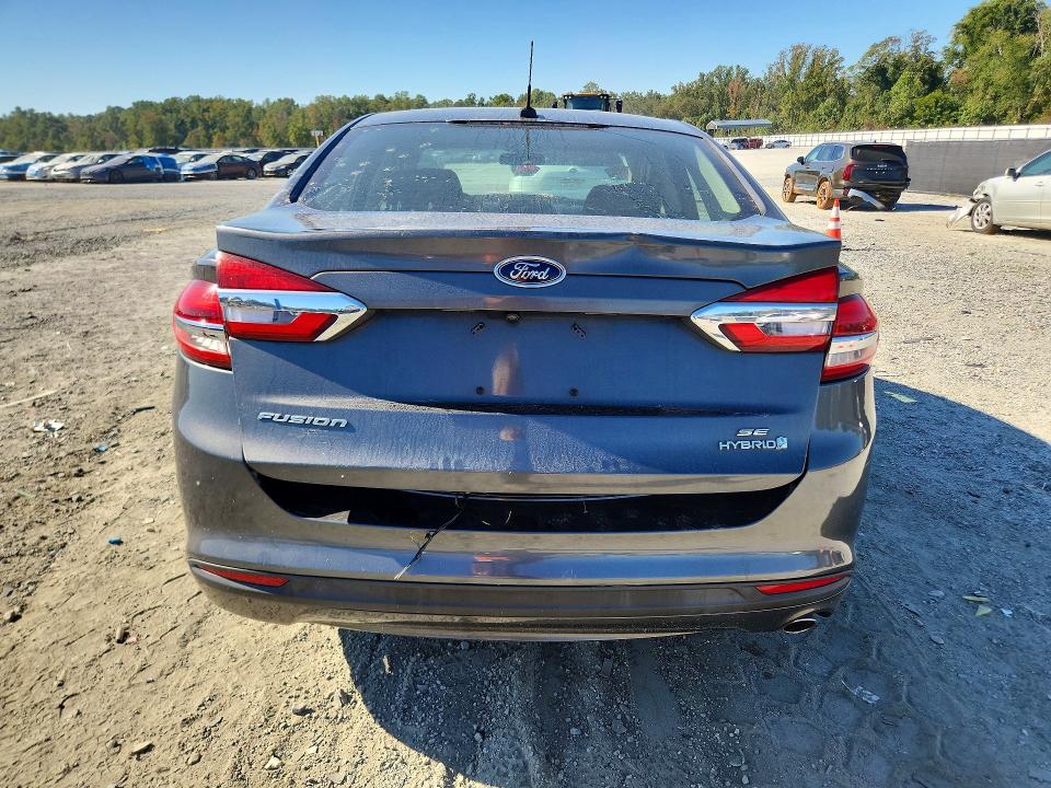 71022386 :رقم المزاد ، 3FA6P0LU9JR116597 vin ، 2018 Ford Fusion مزاد بيع