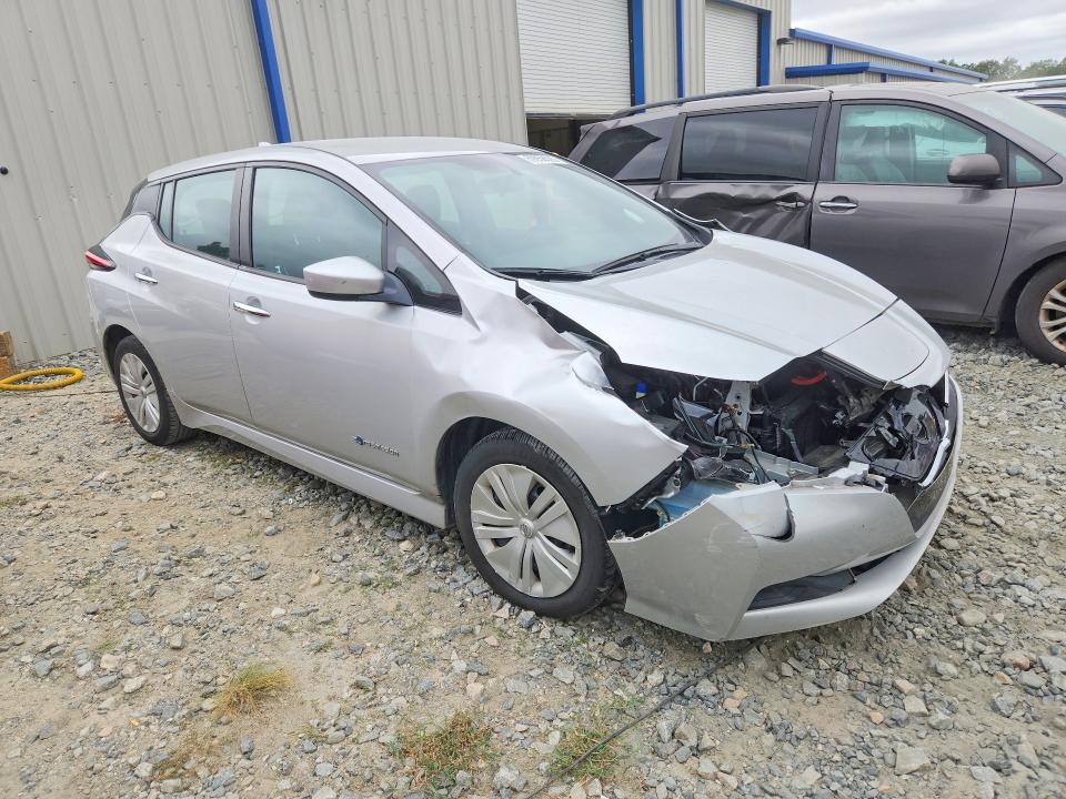 69958526 :رقم المزاد ، 1N4AZ1CP3JC308231 vin ، 2018 Nissan Leaf مزاد بيع