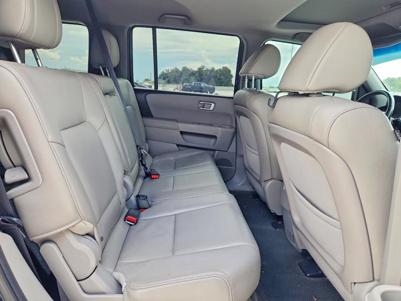 67360226 :رقم المزاد ، 5FNYF4H52FB025761 vin ، 2015 Honda Pilot مزاد بيع