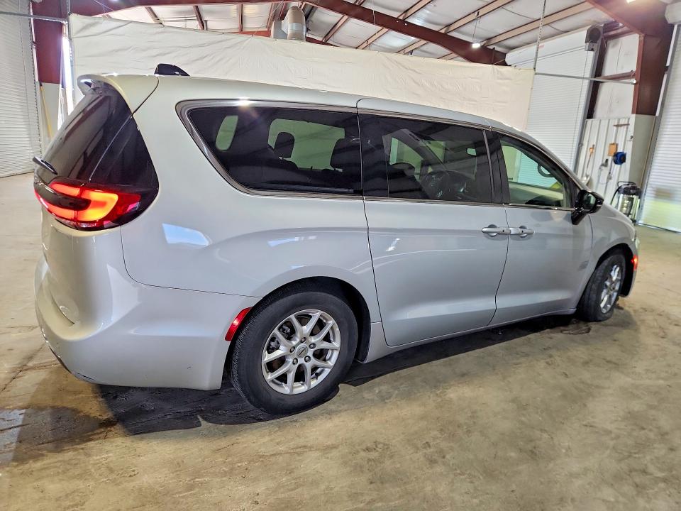 Продажа на аукционе авто 2024 Chrysler Pacifica, vin: 2C4RC1BG6RR125506, номер лота: 69497966