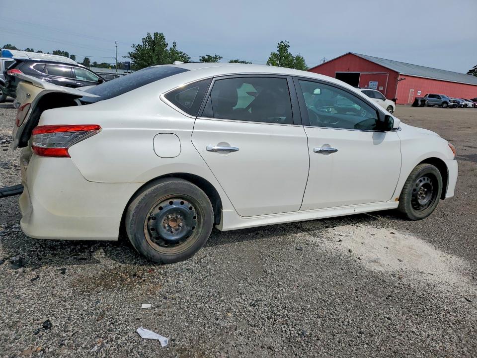67451946 :رقم المزاد ، 3N1AB7AP4FL647373 vin ، 2015 Nissan Sentra مزاد بيع