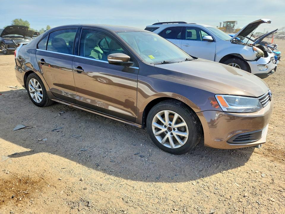 67279466 :رقم المزاد ، 3VWD07AJ6EM401801 vin ، 2014 Volkswagen Jetta مزاد بيع