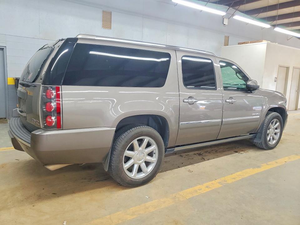 68813906 :رقم المزاد ، 1GKS2MEF9DR161976 vin ، 2013 Gmc Yukon Xl مزاد بيع