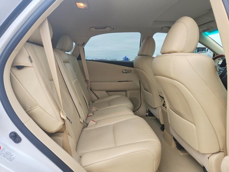 70308186 :رقم المزاد ، 2T2ZK1BA2CC084146 vin ، 2012 Lexus Rx مزاد بيع