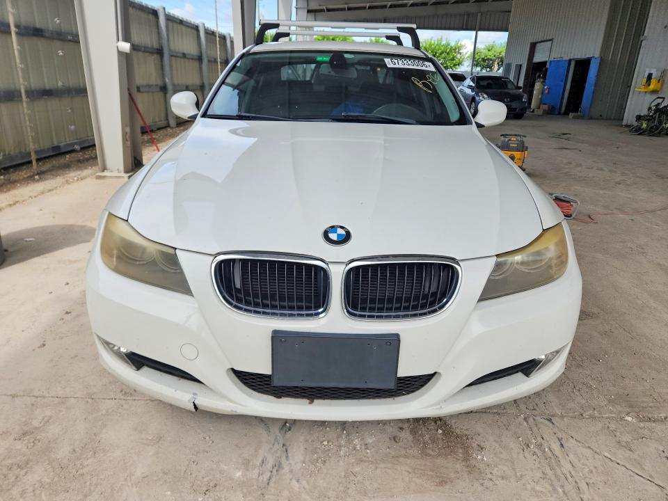 67333006 :رقم المزاد ، WBAPH7G5XBNM56155 vin ، 2011 Bmw 328 مزاد بيع