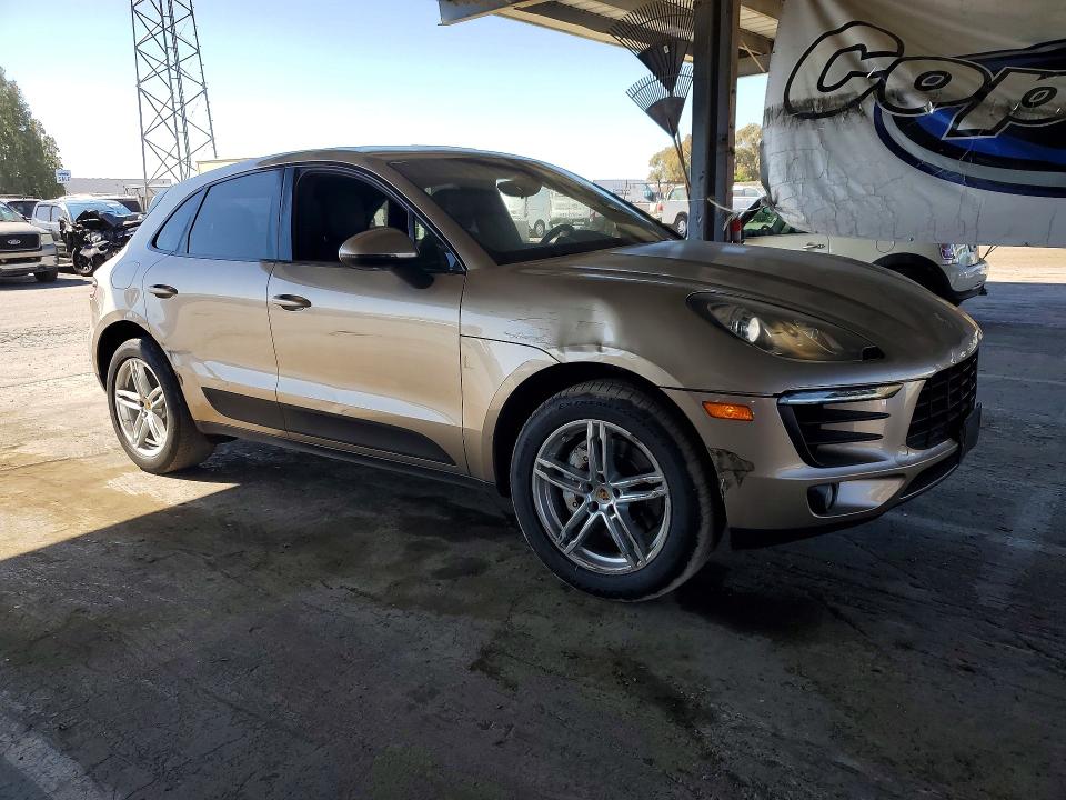 68984466 :رقم المزاد ، WP1AB2A59GLB42598 vin ، 2016 Porsche Macan مزاد بيع