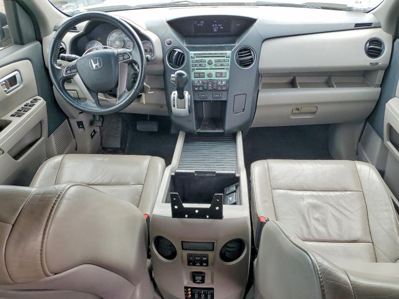 69703936 :رقم المزاد ، 5FNYF4H69BB026215 vin ، 2011 Honda Pilot مزاد بيع