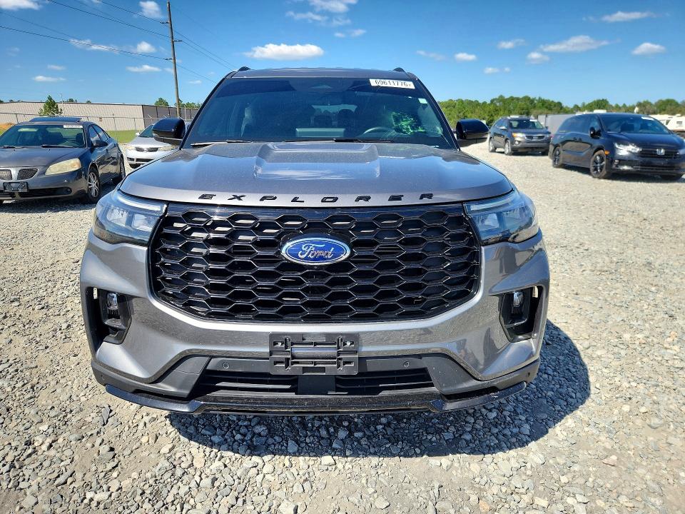 Продажа на аукционе авто 2025 Ford Explorer, vin: 1FMUK8KH7SGB38752, номер лота: 69611776