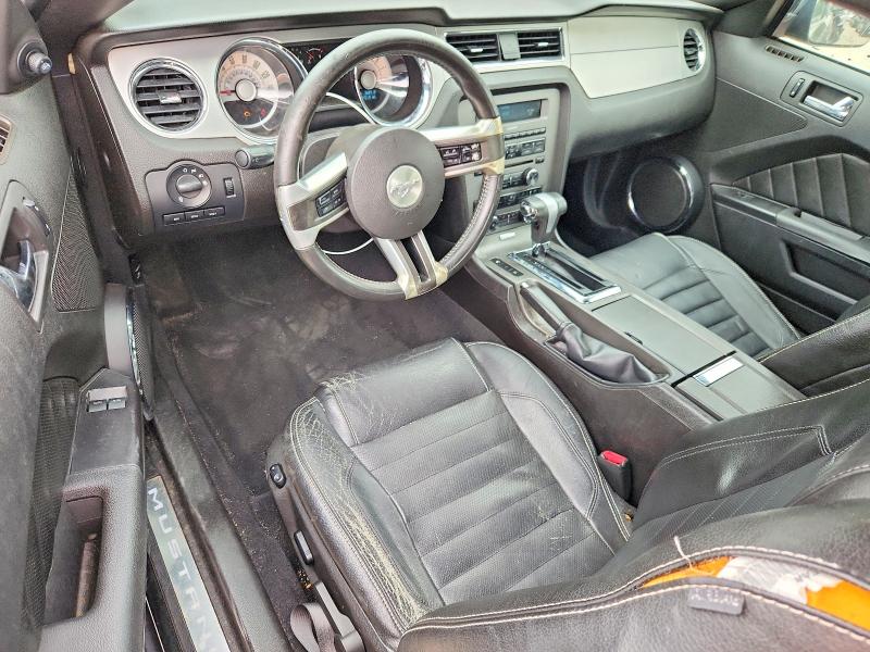 68060106 :رقم المزاد ، 1ZVBP8CH2A5139360 vin ، 2010 Ford Mustang مزاد بيع