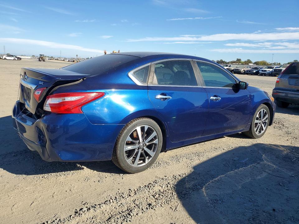 2016 Nissan Altima მანქანა იყიდება აუქციონზე, vin: 1N4AL3AP8GC173790, აუქციონის ნომერი: 70422206