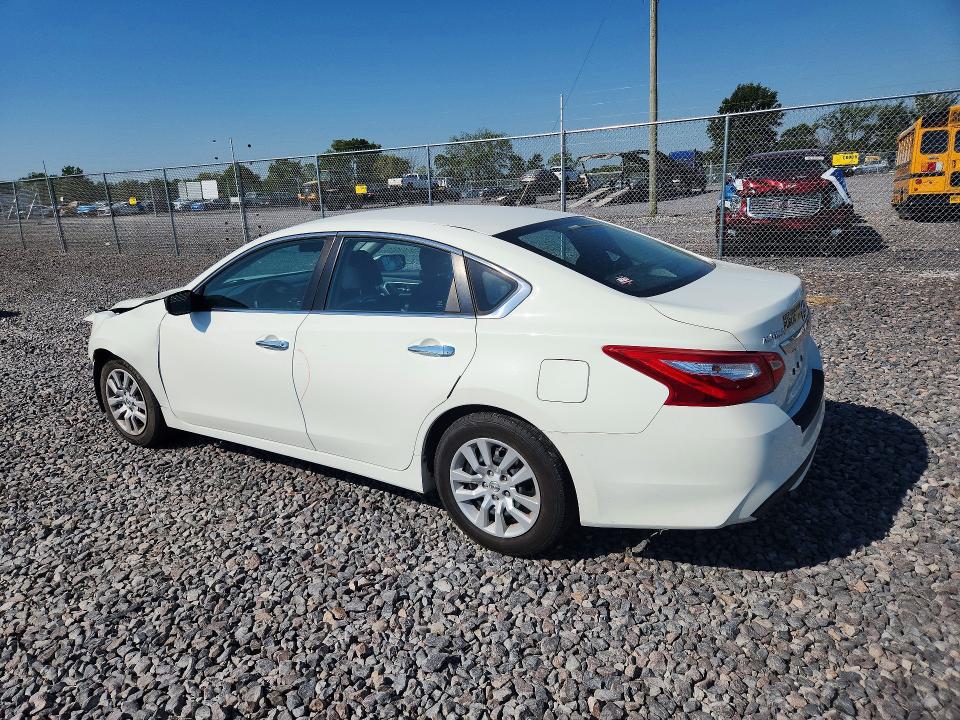 2017 Nissan Altima მანქანა იყიდება აუქციონზე, vin: 1N4AL3AP1HC177312, აუქციონის ნომერი: 67840416