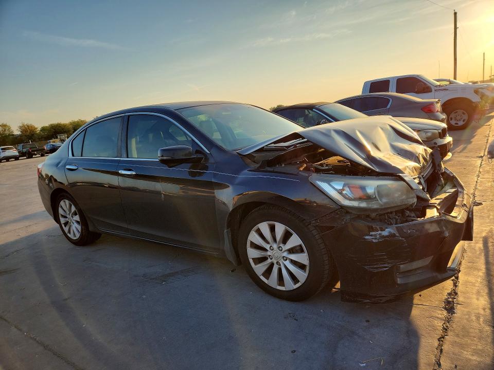 69292656 :رقم المزاد ، 1HGCR2F81FA094714 vin ، 2015 Honda Accord مزاد بيع