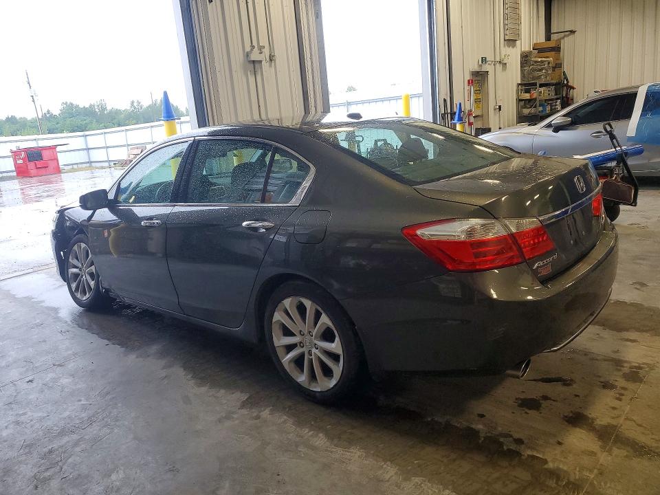 2014 Honda Accord მანქანა იყიდება აუქციონზე, vin: 1HGCR3F93EA800272, აუქციონის ნომერი: 68252996