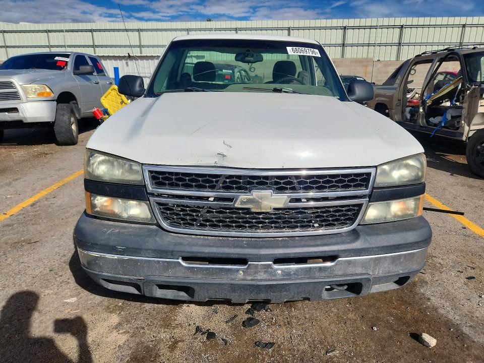 68069796 :رقم المزاد ، 1GCEC14V46E260616 vin ، 2006 Chevrolet Silverado مزاد بيع