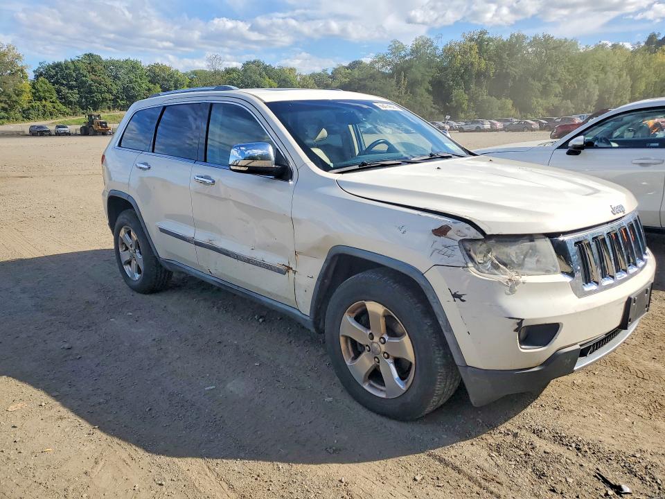 69474696 :رقم المزاد ، 1J4RR5GG5BC702744 vin ، 2011 Jeep Grand Cherokee مزاد بيع