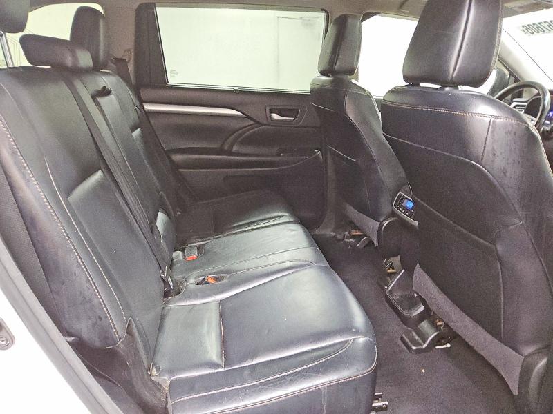 Продажа на аукционе авто 2017 Toyota Highlander, vin: 5TDJZRFH2HS473709, номер лота: 70867606