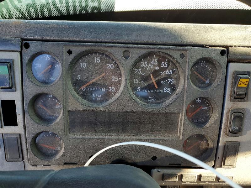Продажа на аукционе авто 2000 Freightliner Fl70, vin: 1FV6HFBA2YHB99603, номер лота: 68026626