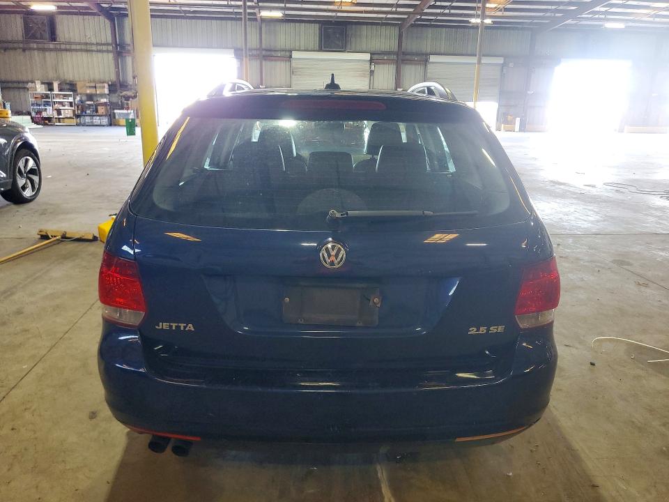 68421236 :رقم المزاد ، 3VWPX7AJ2CM623550 vin ، 2012 Volkswagen Jetta مزاد بيع