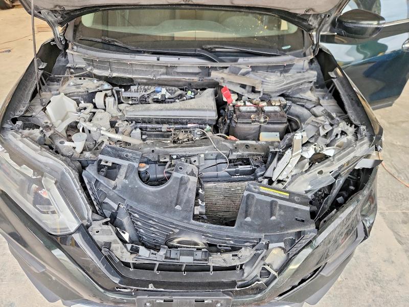 Продаж на аукціоні авто 2018 Nissan Rogue, vin: 5N1AT2MV8JC721899, номер лоту: 69865326